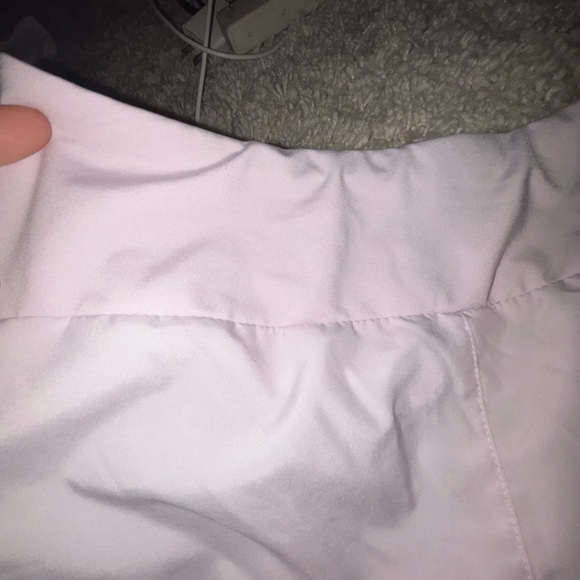 Nike dry fit shorts light pink - Picture 4 of 5